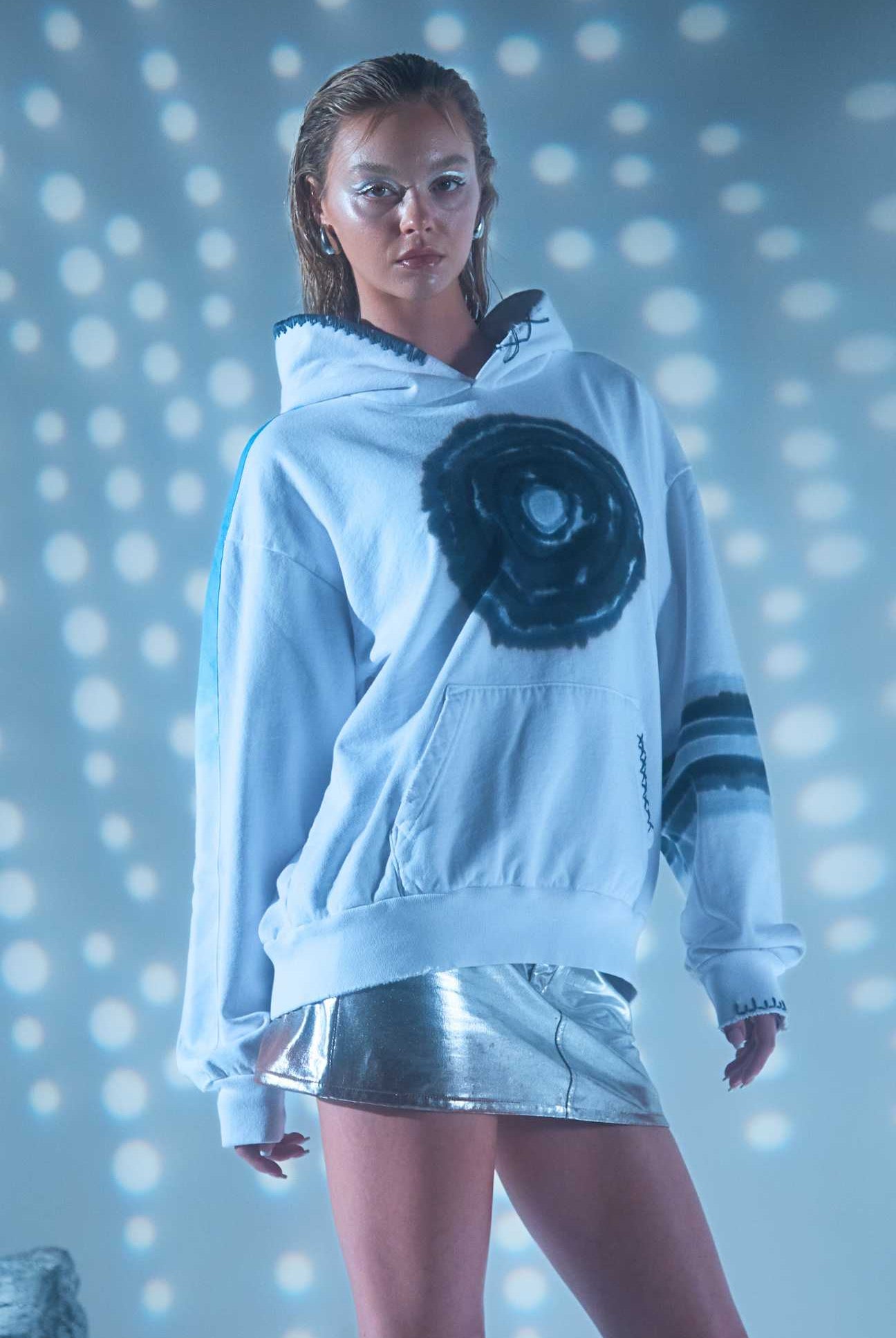 PORTAL HOODIE in WHITE - GFL