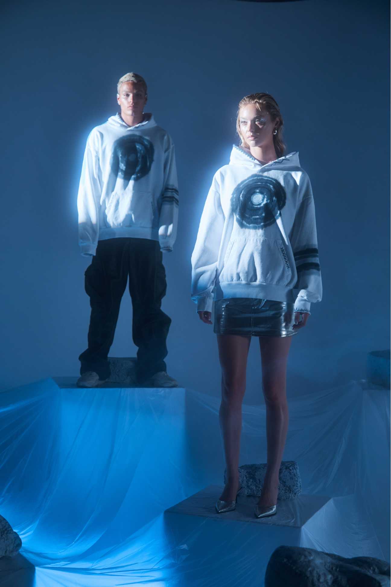 PORTAL HOODIE in WHITE - GFL